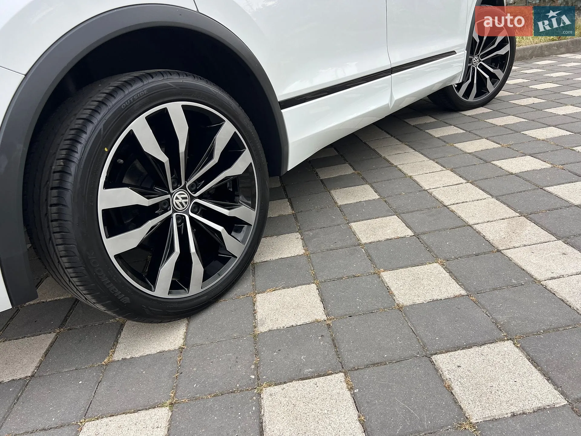 2021 Volkswagen Tiguan - мініатюра 25