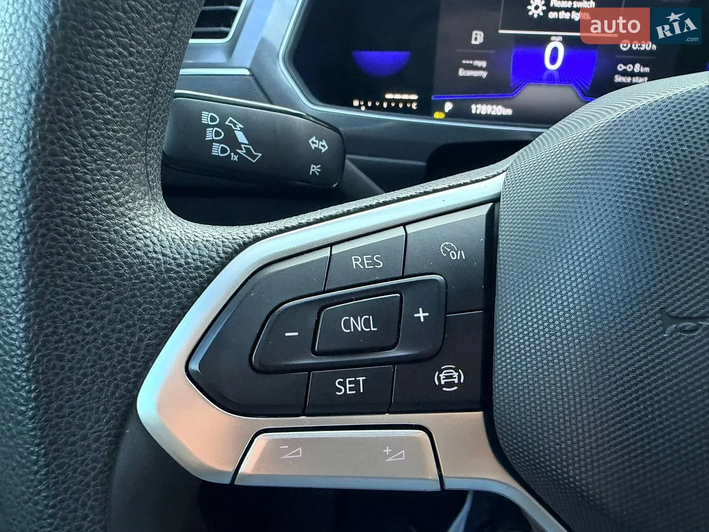 2022 Volkswagen Tiguan - мініатюра 47