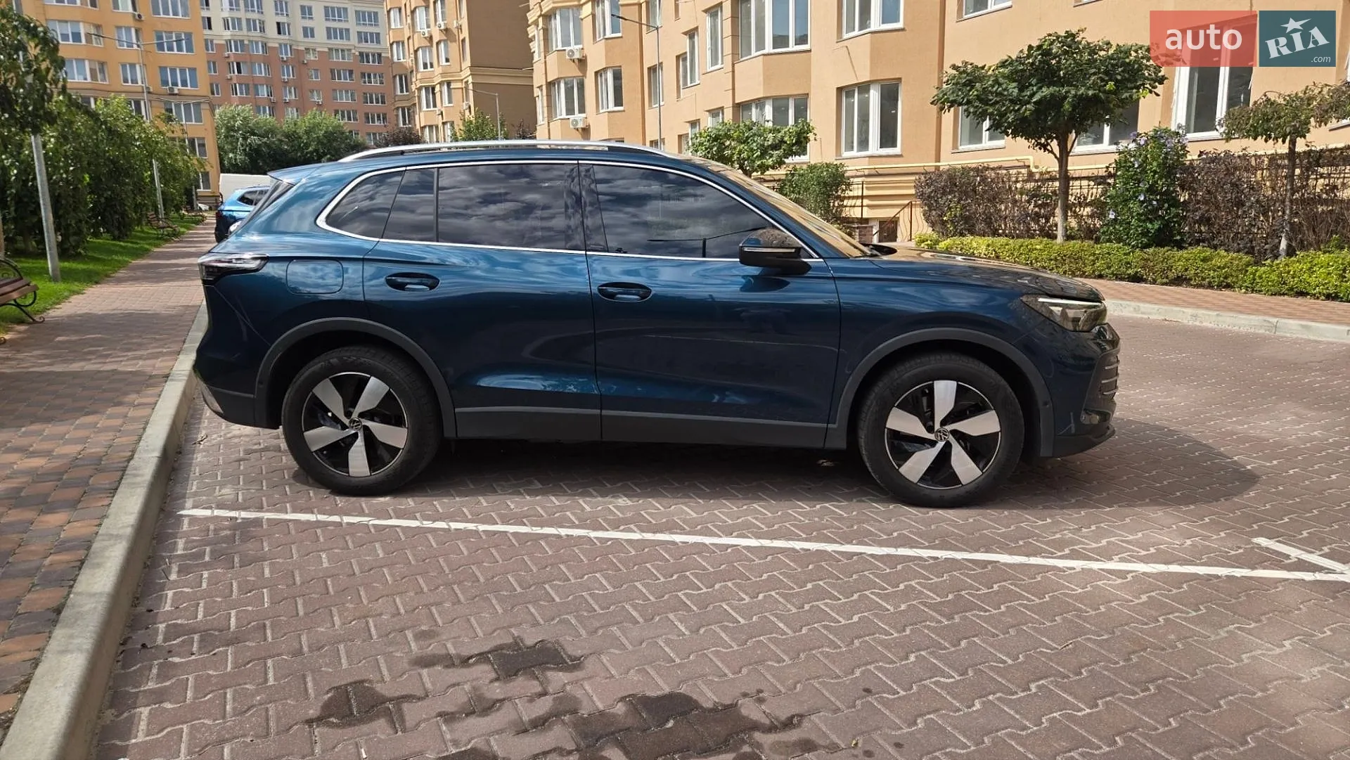 2024 Volkswagen Tiguan - мініатюра 2
