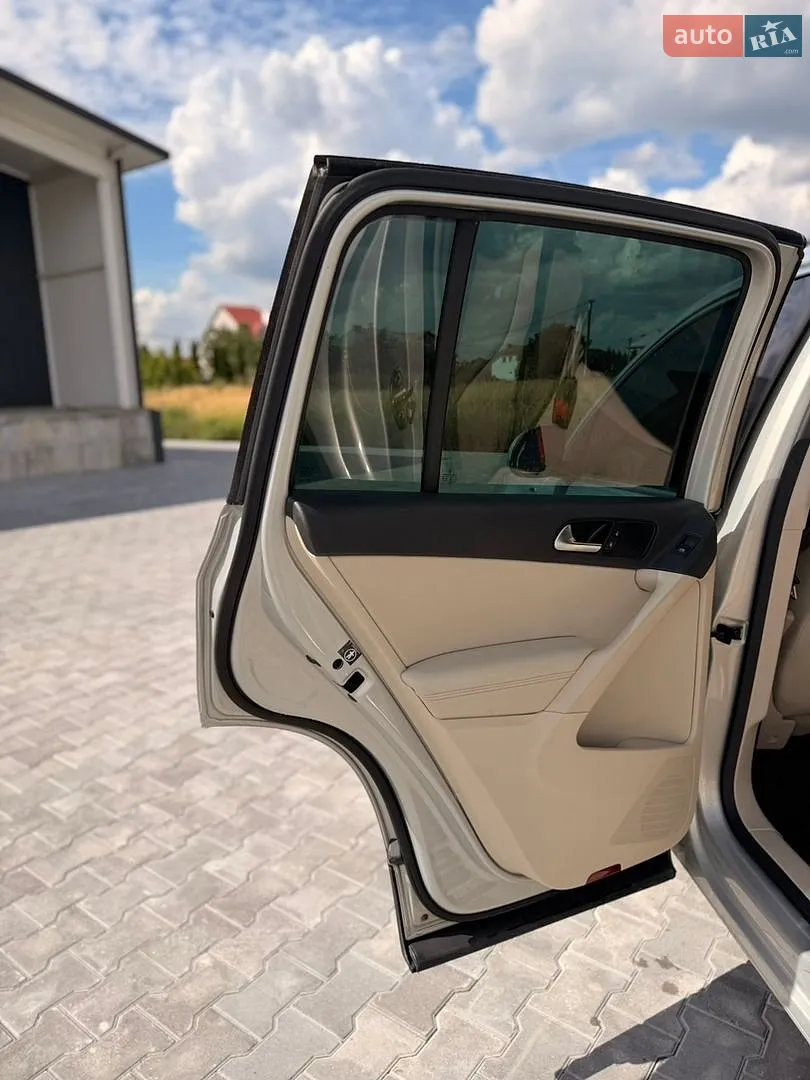 2010 Volkswagen Tiguan - мініатюра 40