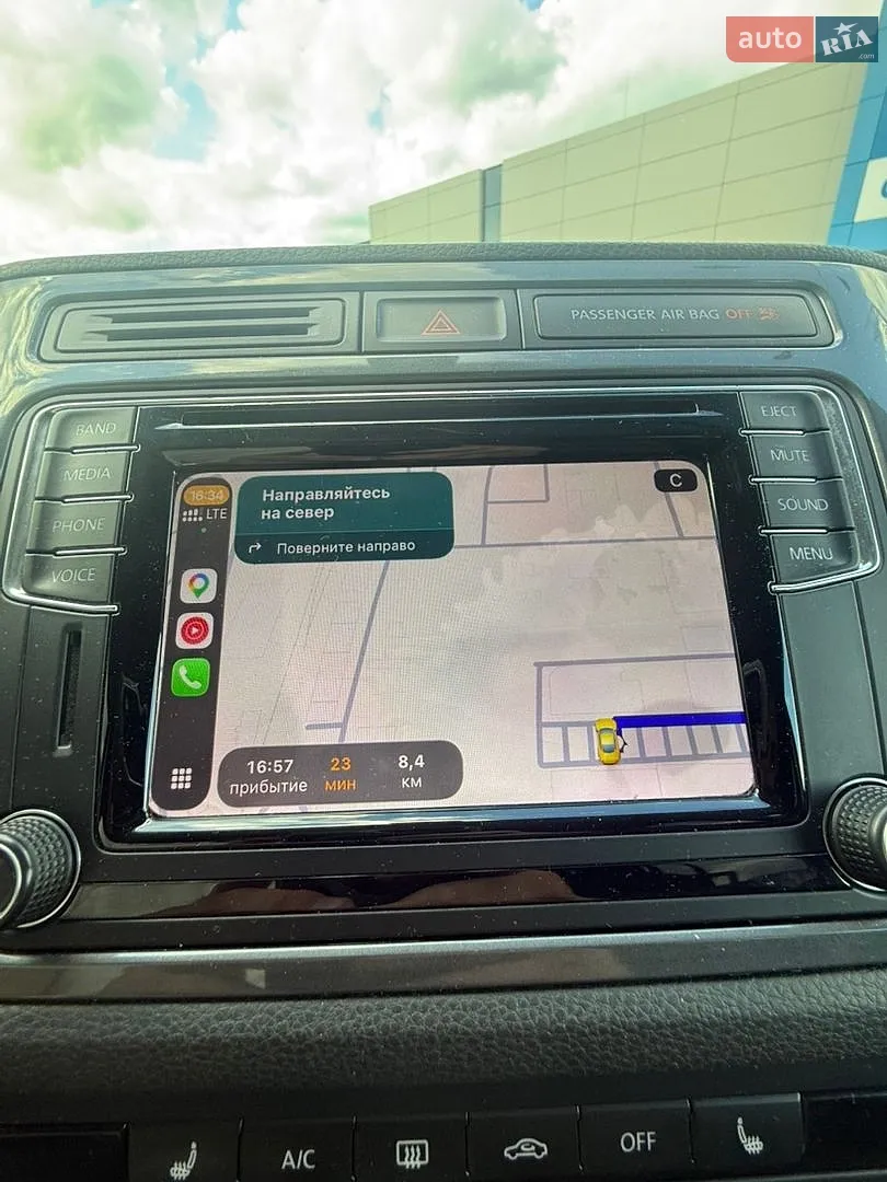 2016 Volkswagen Tiguan - мініатюра 16
