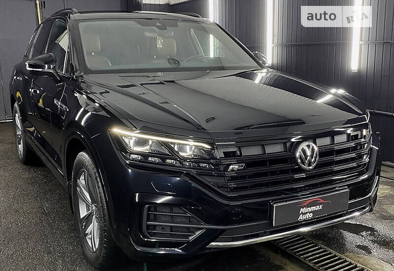 Позашляховик / Кросовер Volkswagen Touareg R 2019 в Дніпрі