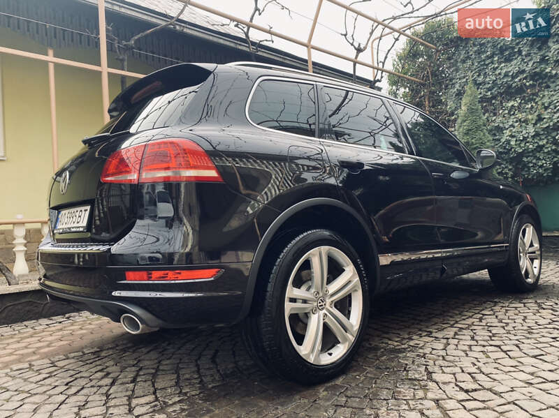 Внедорожник / Кроссовер Volkswagen Touareg R 2014 в Иршаве