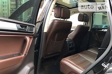 Внедорожник / Кроссовер Volkswagen Touareg 2011 в Киеве