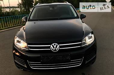 Внедорожник / Кроссовер Volkswagen Touareg 2014 в Днепре