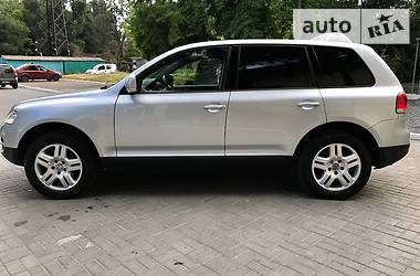 Внедорожник / Кроссовер Volkswagen Touareg 2003 в Днепре