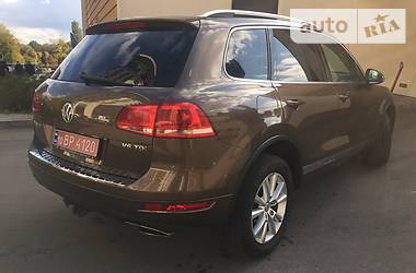 Внедорожник / Кроссовер Volkswagen Touareg 2012 в Киеве