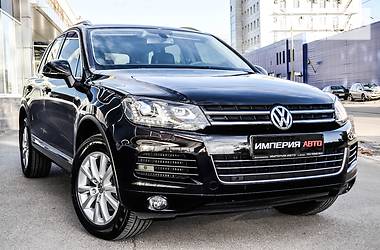 Внедорожник / Кроссовер Volkswagen Touareg 2014 в Киеве