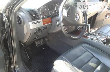 Внедорожник / Кроссовер Volkswagen Touareg 2006 в Ровно