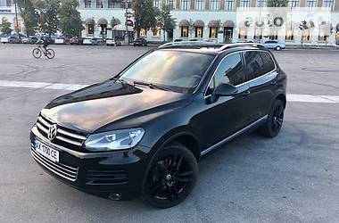 Внедорожник / Кроссовер Volkswagen Touareg 2012 в Харькове