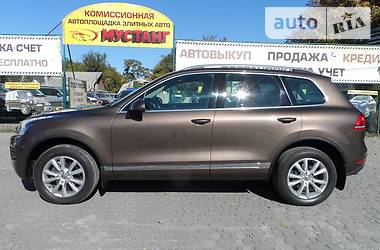 Внедорожник / Кроссовер Volkswagen Touareg 2012 в Днепре