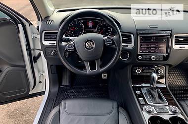 Внедорожник / Кроссовер Volkswagen Touareg 2018 в Киеве