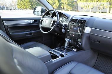Внедорожник / Кроссовер Volkswagen Touareg 2007 в 