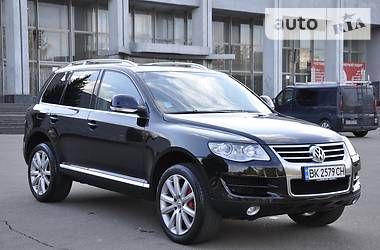 Внедорожник / Кроссовер Volkswagen Touareg 2007 в 