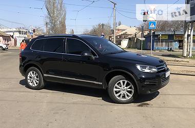 Внедорожник / Кроссовер Volkswagen Touareg 2013 в Николаеве