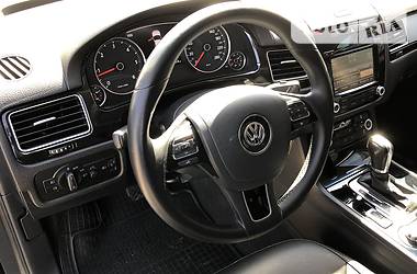 Внедорожник / Кроссовер Volkswagen Touareg 2013 в Николаеве