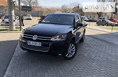 Внедорожник / Кроссовер Volkswagen Touareg 2013 в Николаеве