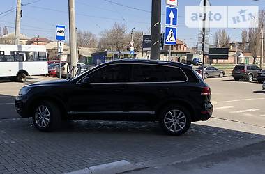 Внедорожник / Кроссовер Volkswagen Touareg 2013 в Николаеве