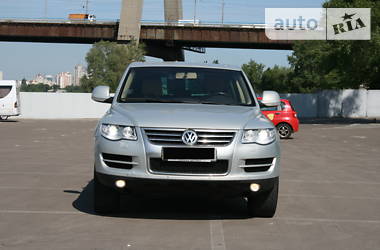 Позашляховик / Кросовер Volkswagen Touareg 2009 в Києві