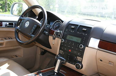 Позашляховик / Кросовер Volkswagen Touareg 2009 в Києві