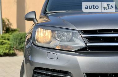 Позашляховик / Кросовер Volkswagen Touareg 2013 в Одесі