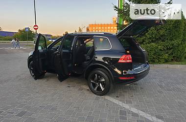 Позашляховик / Кросовер Volkswagen Touareg 2012 в Рівному