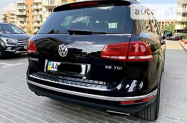 Внедорожник / Кроссовер Volkswagen Touareg 2016 в Киеве
