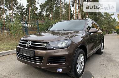 Внедорожник / Кроссовер Volkswagen Touareg 2013 в Киеве