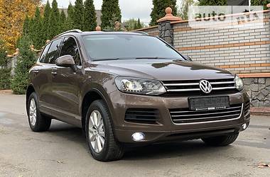 Внедорожник / Кроссовер Volkswagen Touareg 2013 в Киеве