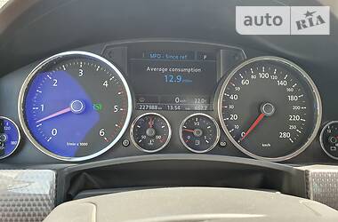 Позашляховик / Кросовер Volkswagen Touareg 2007 в 