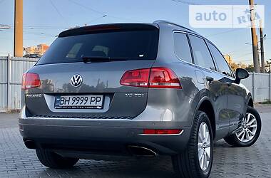 Позашляховик / Кросовер Volkswagen Touareg 2013 в Одесі