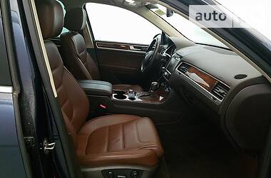 Внедорожник / Кроссовер Volkswagen Touareg 2011 в Одессе