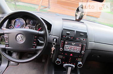 Позашляховик / Кросовер Volkswagen Touareg 2009 в Стрию