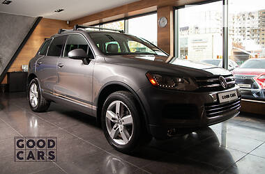 Позашляховик / Кросовер Volkswagen Touareg 2012 в Одесі