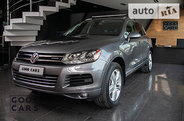 Позашляховик / Кросовер Volkswagen Touareg 2012 в Одесі