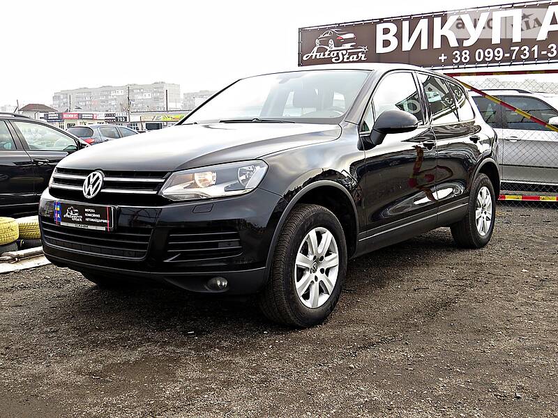 Позашляховик / Кросовер Volkswagen Touareg 2013 в 