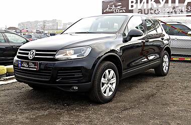 Позашляховик / Кросовер Volkswagen Touareg 2013 в 