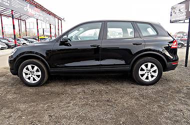 Позашляховик / Кросовер Volkswagen Touareg 2013 в 