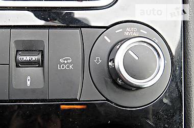 Позашляховик / Кросовер Volkswagen Touareg 2013 в 