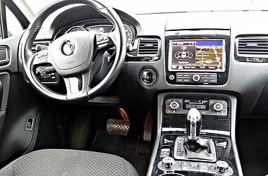 Позашляховик / Кросовер Volkswagen Touareg 2013 в 