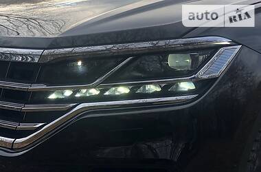 Позашляховик / Кросовер Volkswagen Touareg 2018 в 