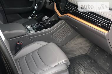 Позашляховик / Кросовер Volkswagen Touareg 2018 в 