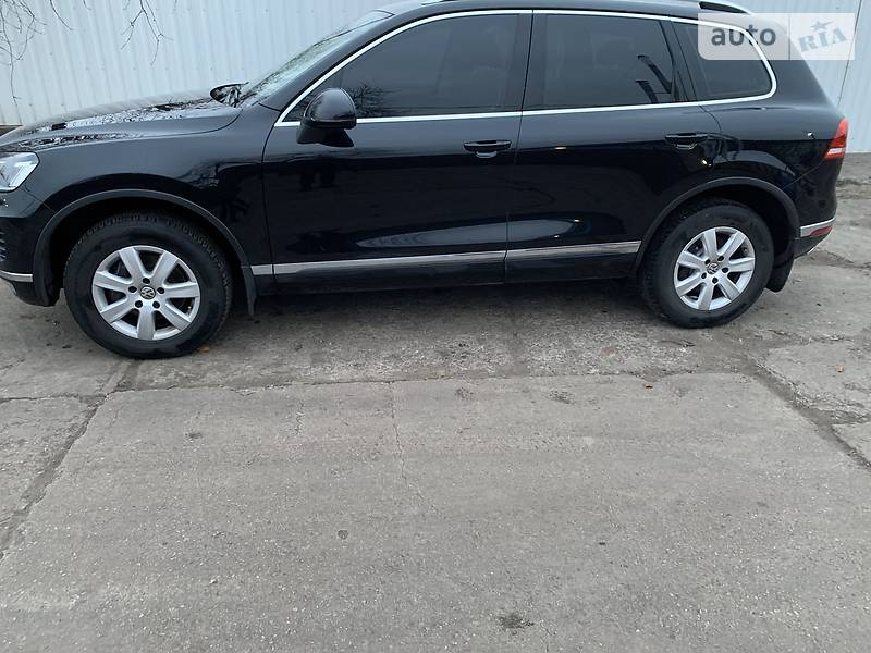 Позашляховик / Кросовер Volkswagen Touareg 2017 в Кропивницькому