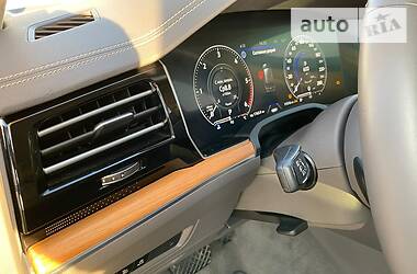Позашляховик / Кросовер Volkswagen Touareg 2018 в 