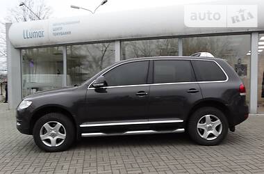 Позашляховик / Кросовер Volkswagen Touareg 2007 в 