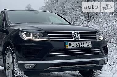 Внедорожник / Кроссовер Volkswagen Touareg 2015 в Мукачево