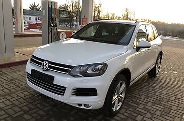 Внедорожник / Кроссовер Volkswagen Touareg 2013 в Умани