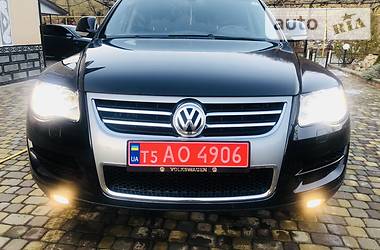 Позашляховик / Кросовер Volkswagen Touareg 2008 в 