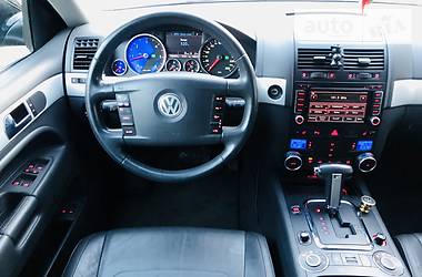 Позашляховик / Кросовер Volkswagen Touareg 2008 в 