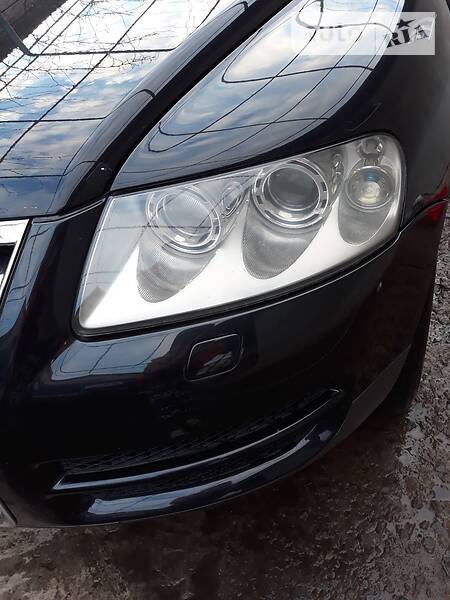Позашляховик / Кросовер Volkswagen Touareg 2003 в Рубіжному